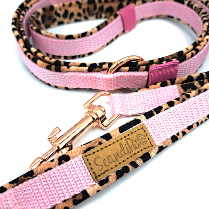 Hundeleine Softshell 3-fach verstellbar aus Softshell von ScandiPaws Holy dog Glamour rosa Leopard Roségold